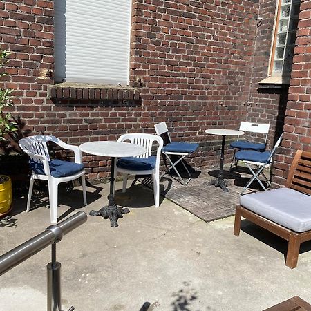 2 Rooms, Free Parking, 25 Min To Duesseldorf, 150 Mbps Wlan Duisburg Eksteriør bilde