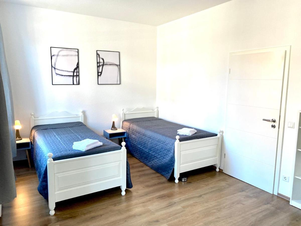 2 Rooms, Free Parking, 25 Min To Duesseldorf, 150 Mbps Wlan Duisburg Eksteriør bilde
