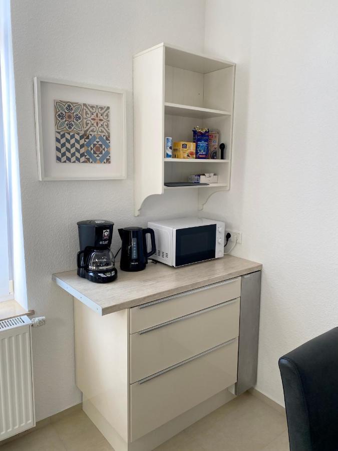 2 Rooms, Free Parking, 25 Min To Duesseldorf, 150 Mbps Wlan Duisburg Eksteriør bilde