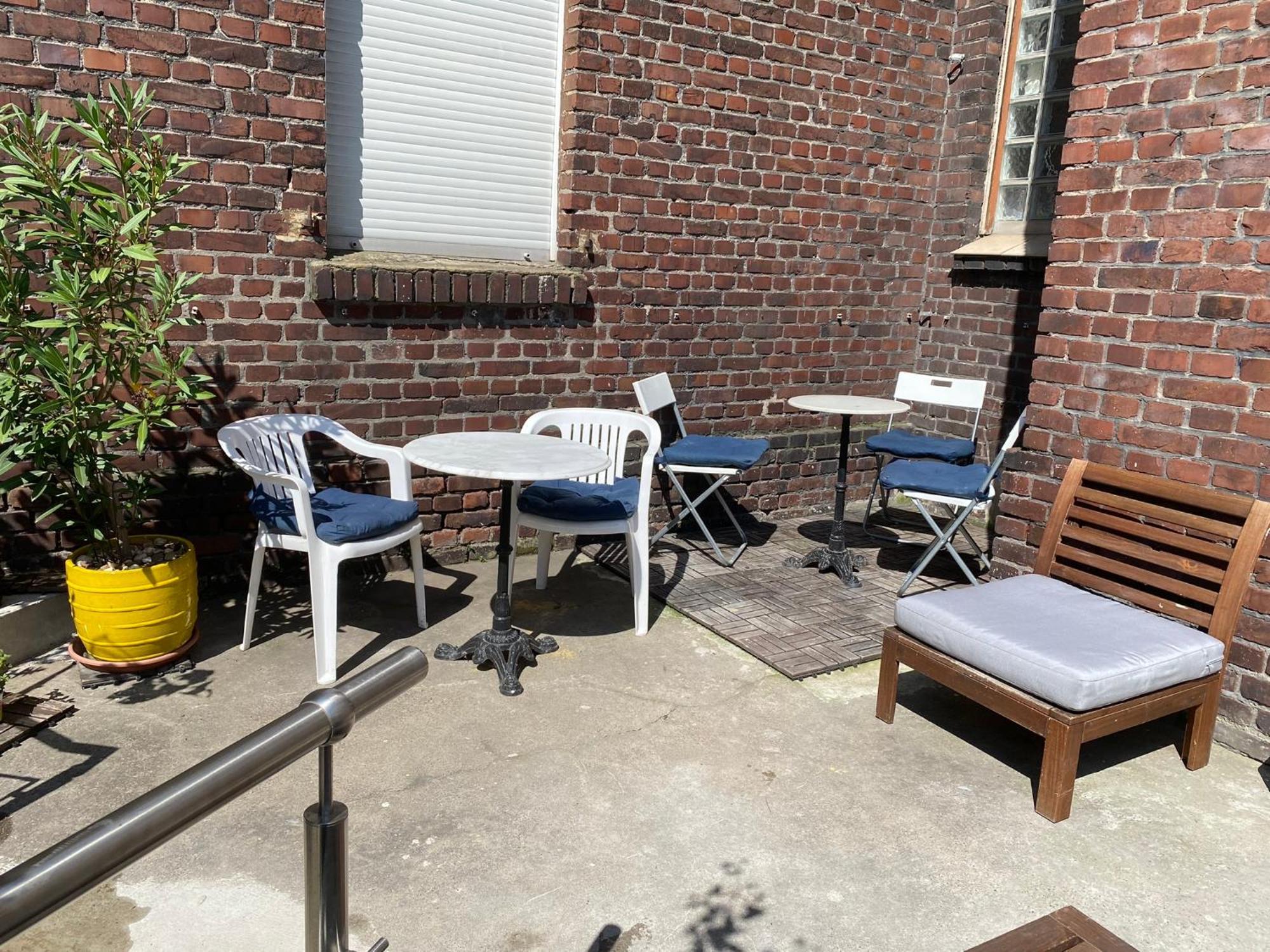 2 Rooms, Free Parking, 25 Min To Duesseldorf, 150 Mbps Wlan Duisburg Eksteriør bilde